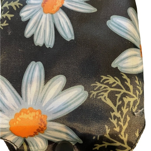 Large Beach Tote Bags Collapsible Snap Pouch Hook 15x23” 8” Drop NEW - Picture 3 of 6